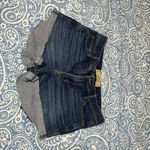 Hollister Short shorts Size 9 High rise